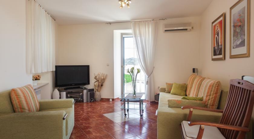 Apartments Kalalarga Deluxe Makarska Bilik gambar