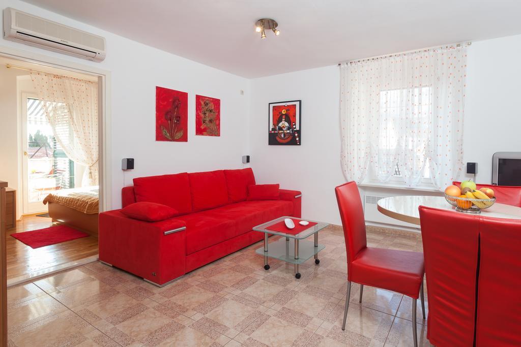 Apartments Kalalarga Deluxe Makarska Bilik gambar