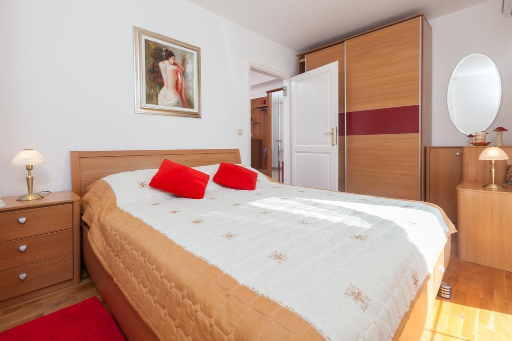 Apartments Kalalarga Deluxe Makarska Bilik gambar