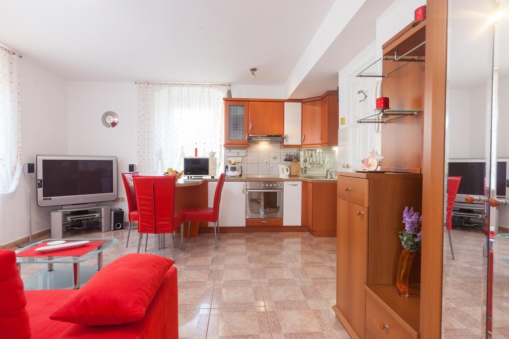 Apartments Kalalarga Deluxe Makarska Bilik gambar